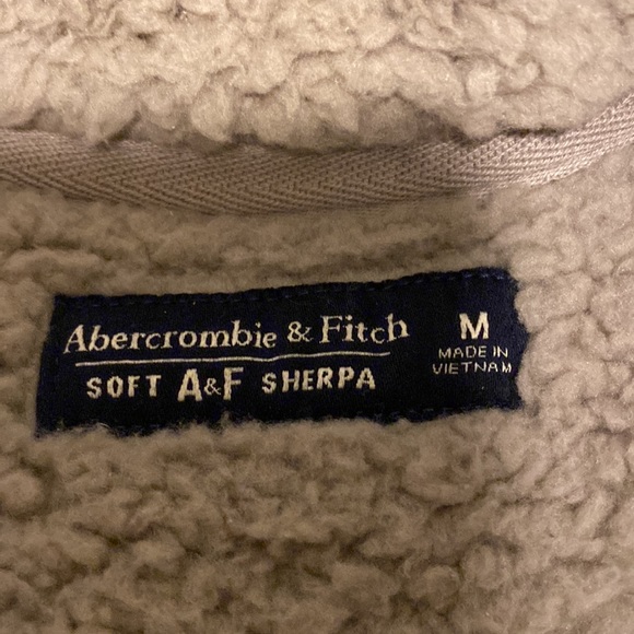 Grey Sherpa - Picture 2 of 2